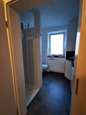 Bad EG mit Dusche und seit April 2025 mit Waschmaschine 