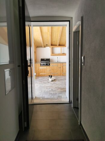 Blick vom Flur - Eingang - Außenküche 