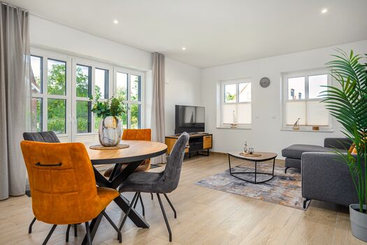 Heller Wohn-Ess-Bereich