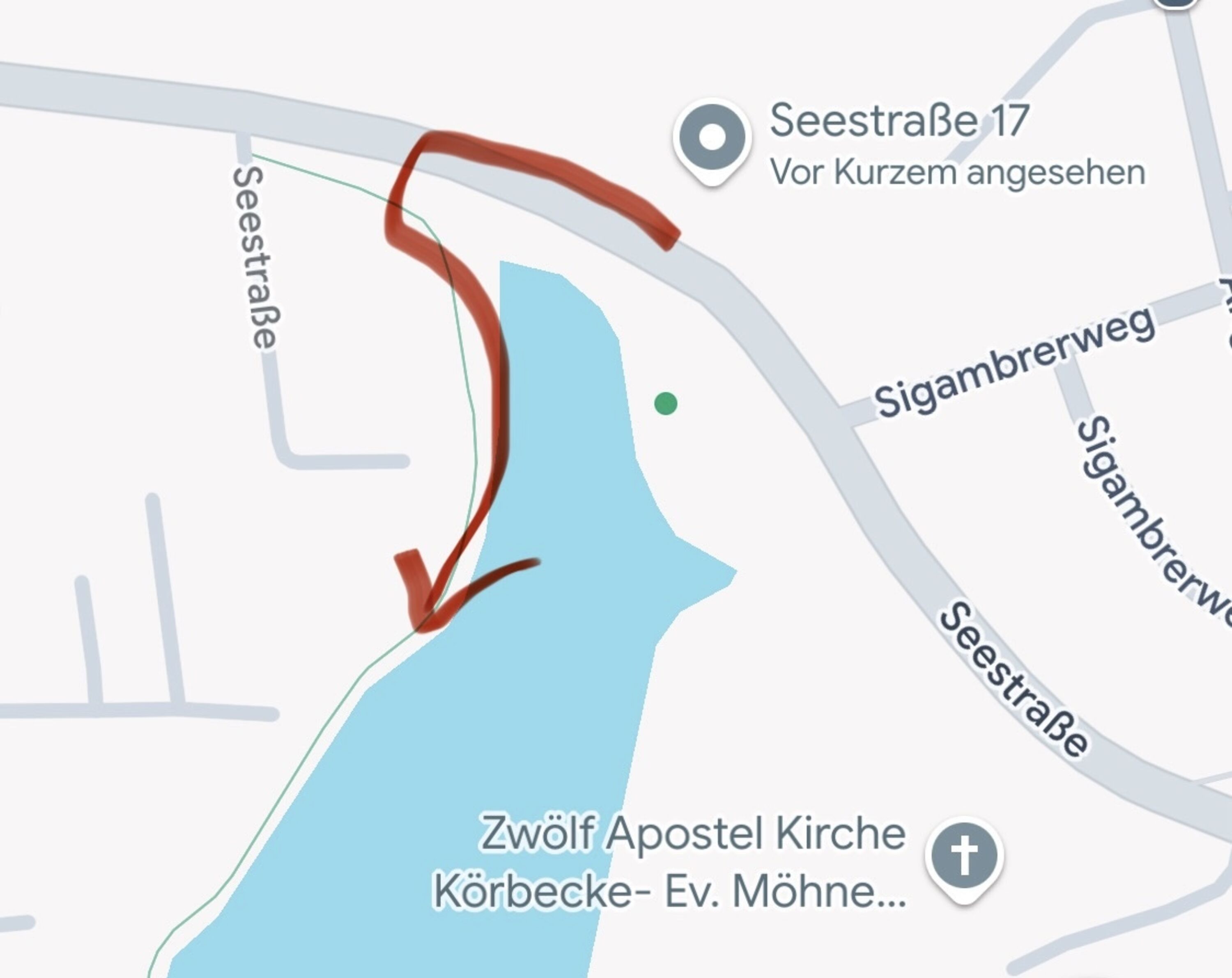 Kürzester Weg zum See, ab hier kann man direkt am See wunderschön spazieren gehen
