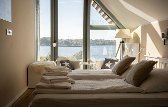 Schlafzimmer Nr. 3 mit Doppelbett rechts