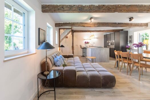 Neles Huus - Gemütliche Sofalandschaft 