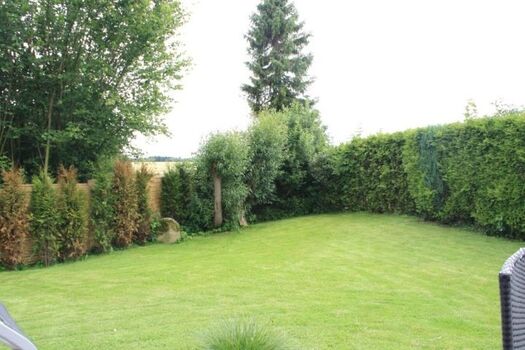 Das Grundstück ist komplett eingezäunt