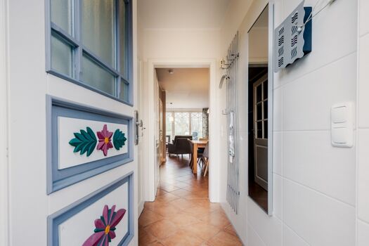 Eingangsbereich mit Darßer Haustür