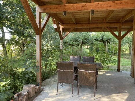 Überdachter Freisitz