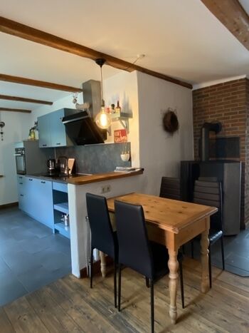 Essplatz mit Kaminofen