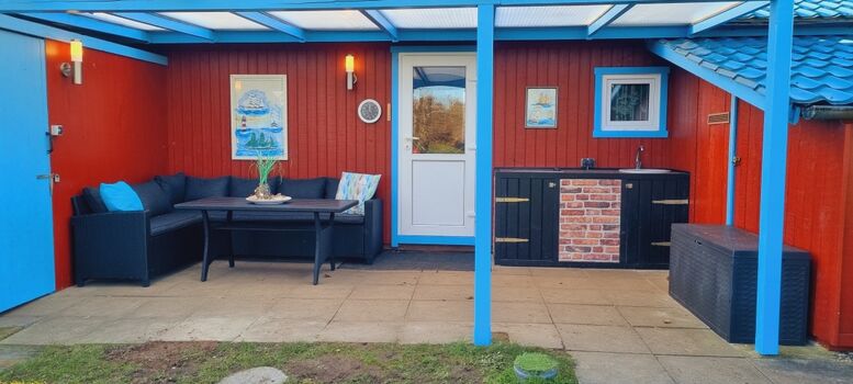 die überdachte Terrasse 