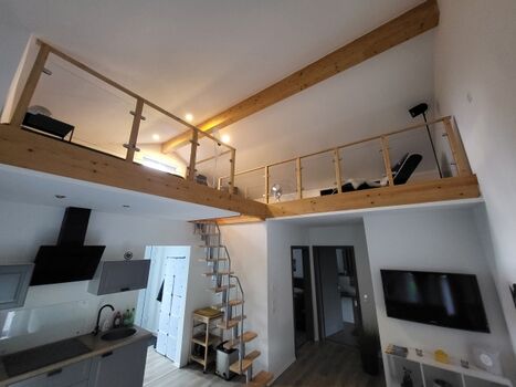 Wohn-/Essbereich mit Blich auf den Schlafboden