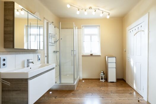 Großes Tageslicht Bad