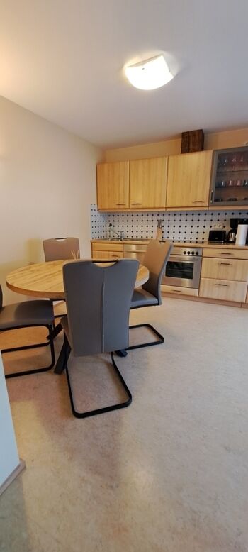 Voll ausgetattete Küche 