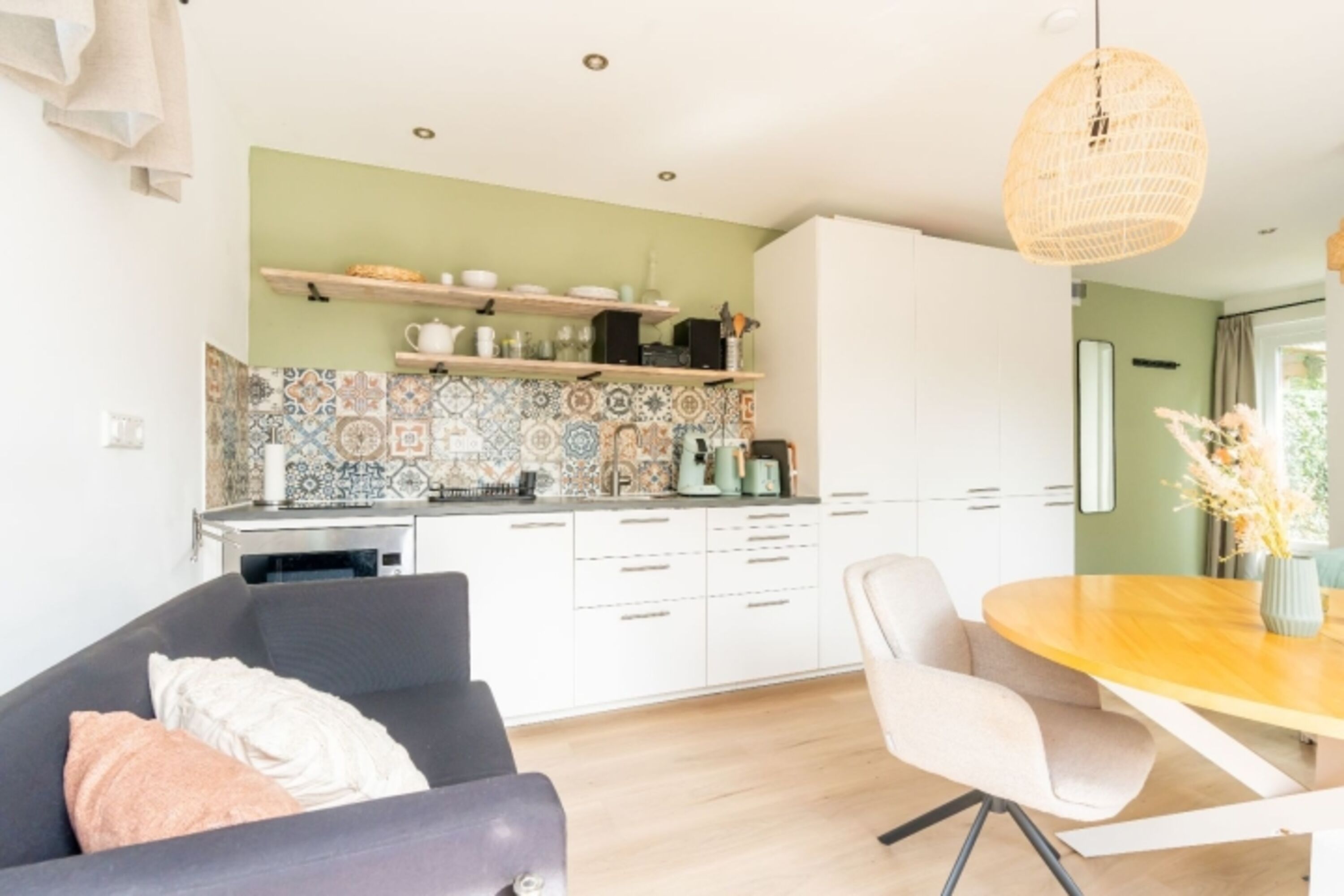 Sitzecke mit SMART-TV