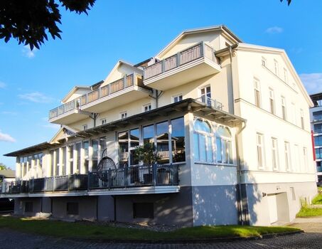 Strandresidenz Lehrer Lämpel Hofansicht