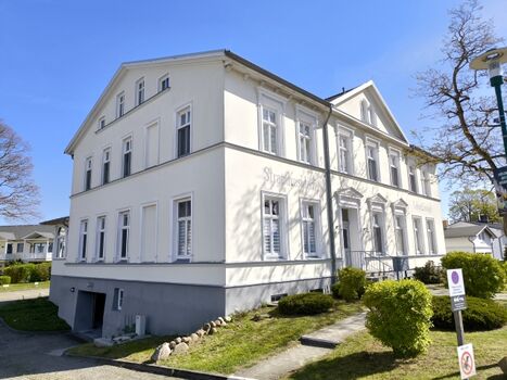 Strandresidenz Lehrer Lämpel - mit Boddenzimmer in der Gaube