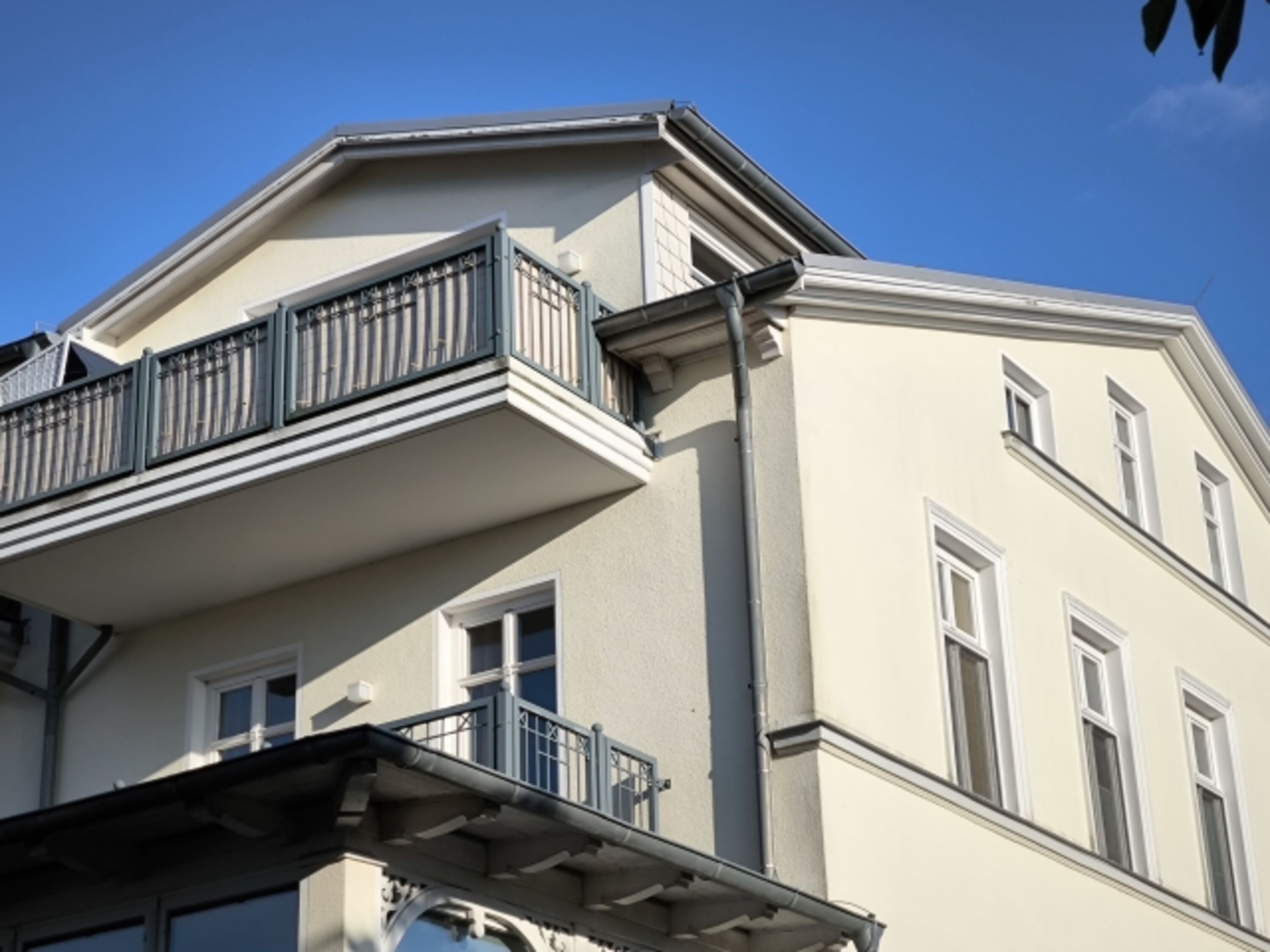 Strandresidenz Lehrer Lämpel großer Balkon mit Meerblick
