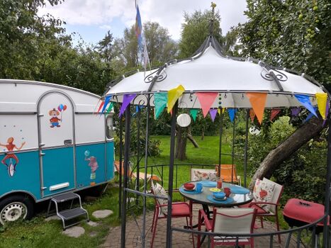 Kinder - Circus - Caravan