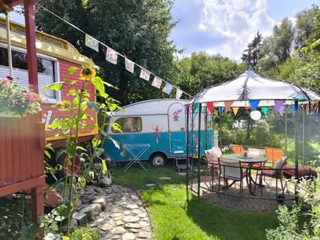 Zirkuswagen Ferienhaus Ensemble 