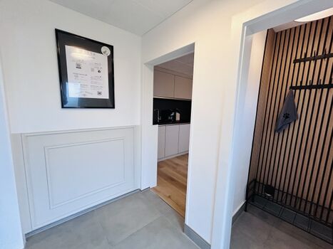 Eingangsbereich mit Garderobe Flur 1