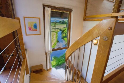 Eßbereich mit Bachblick