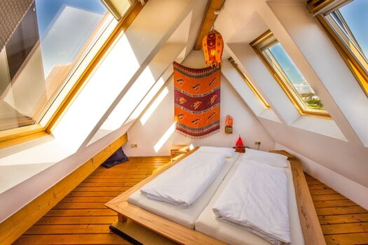 Schlafgalerie mit Sternenblick (180x220)