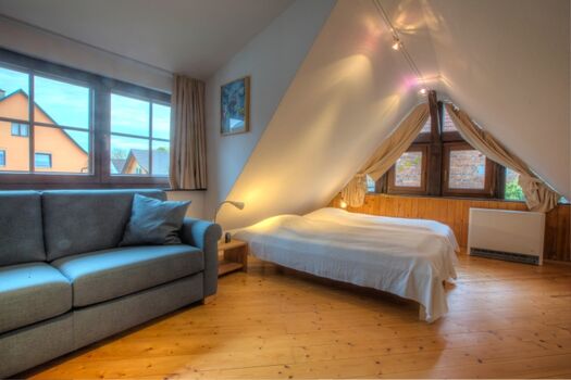 Kinderzimmer mit Schlafsofa (145x200)