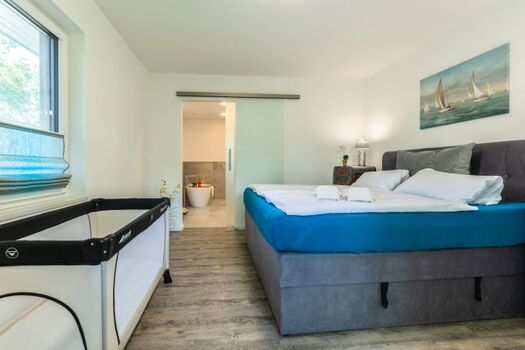 Beistellbettchen vorhanden