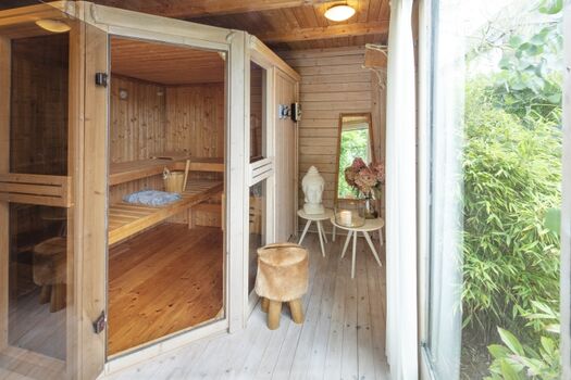 Saunahaus im Garten