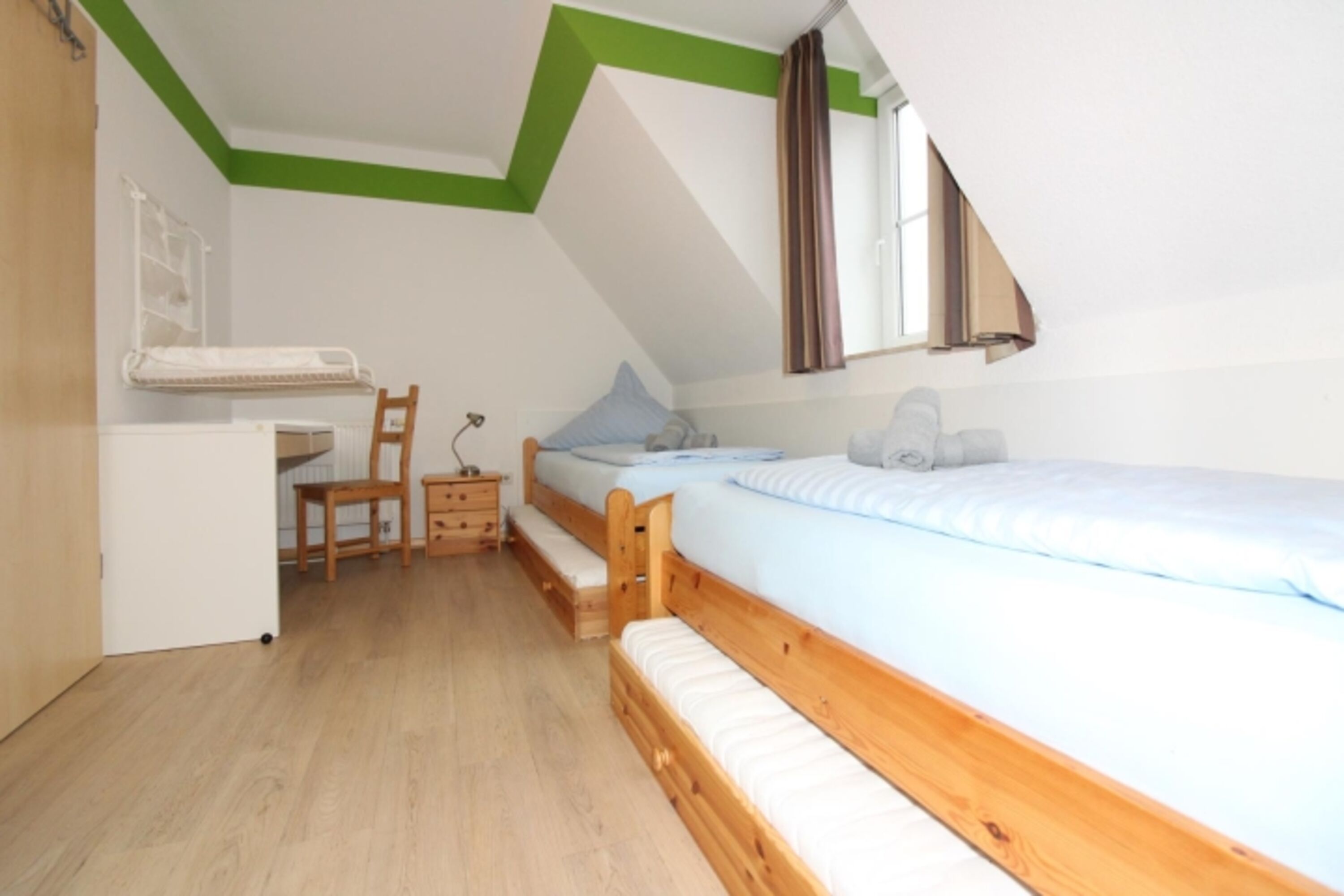 Schlafzimmer 2