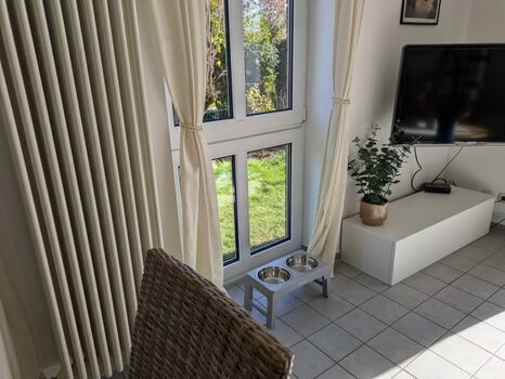 Höhenverstellbare Hundenapf-Station