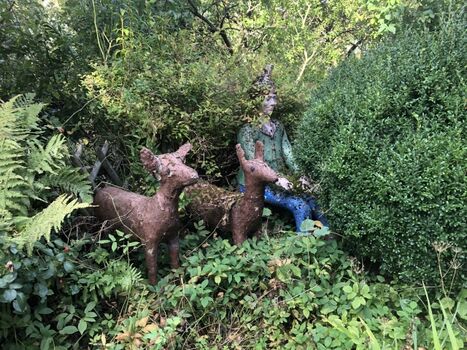 Antike Figuren  vom ehemaligen Kindergarten