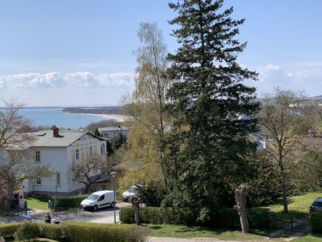 Teil-Meerblick auf den Südstrand von Göhren