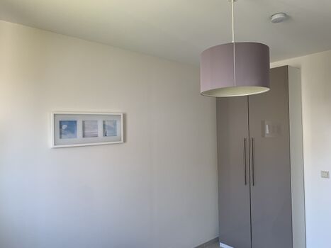 Kleiderschrank im Schlafzimmer