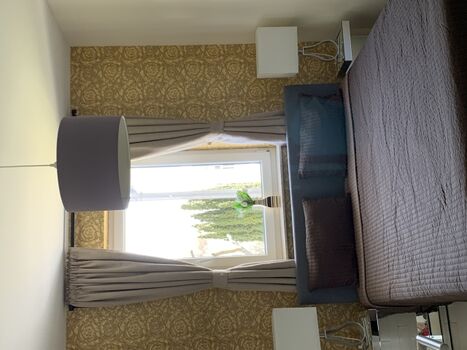 1.Schlafzimmer mit Boxspringbett