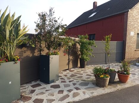 Einfahrt zur Wohlfühloase