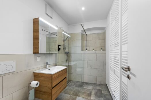 Bad mit barrierefreier Dusche