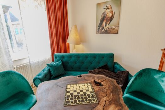 Baumkantentisch aus Walnußholz