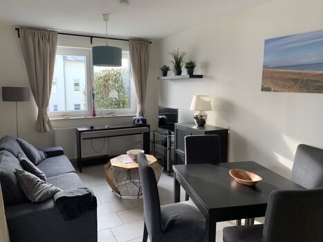 Blick in das moderne Wohnzimmer