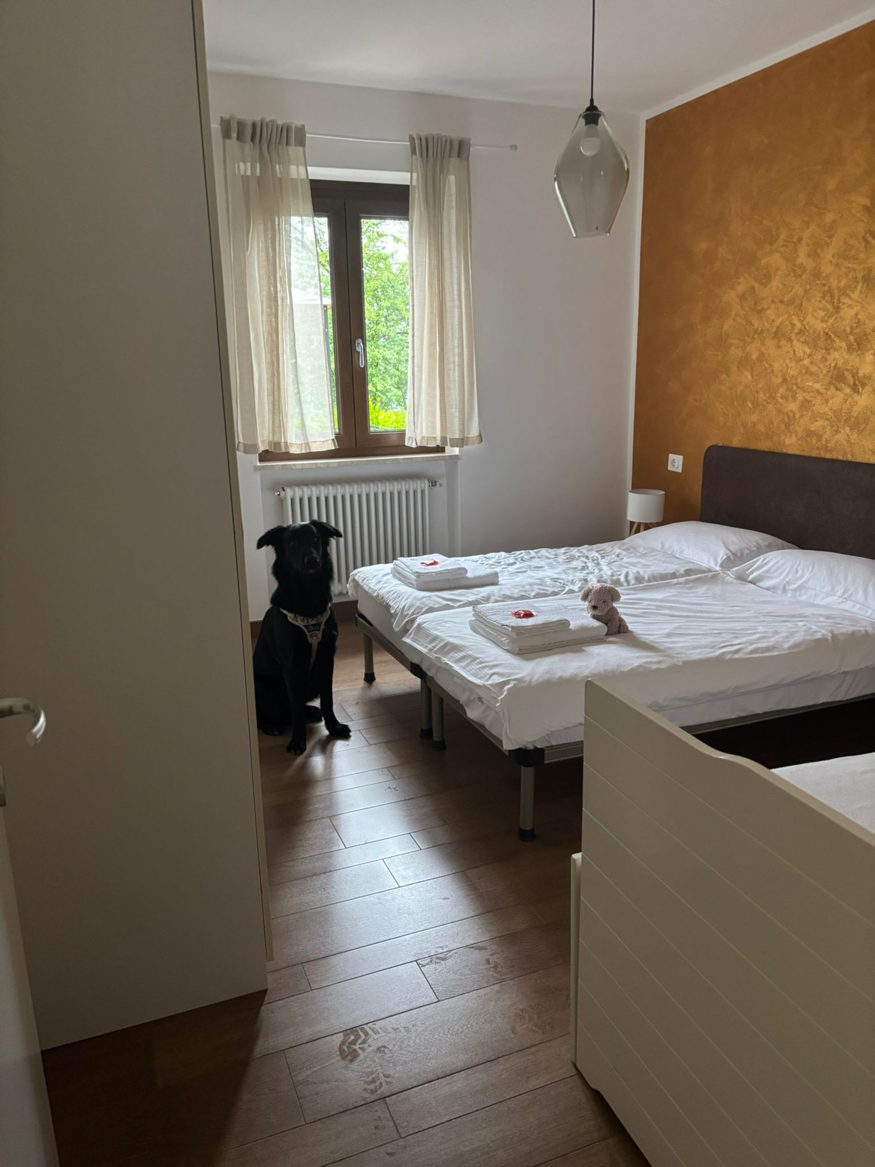 Schlafzimmer 1 mit 3 Betten