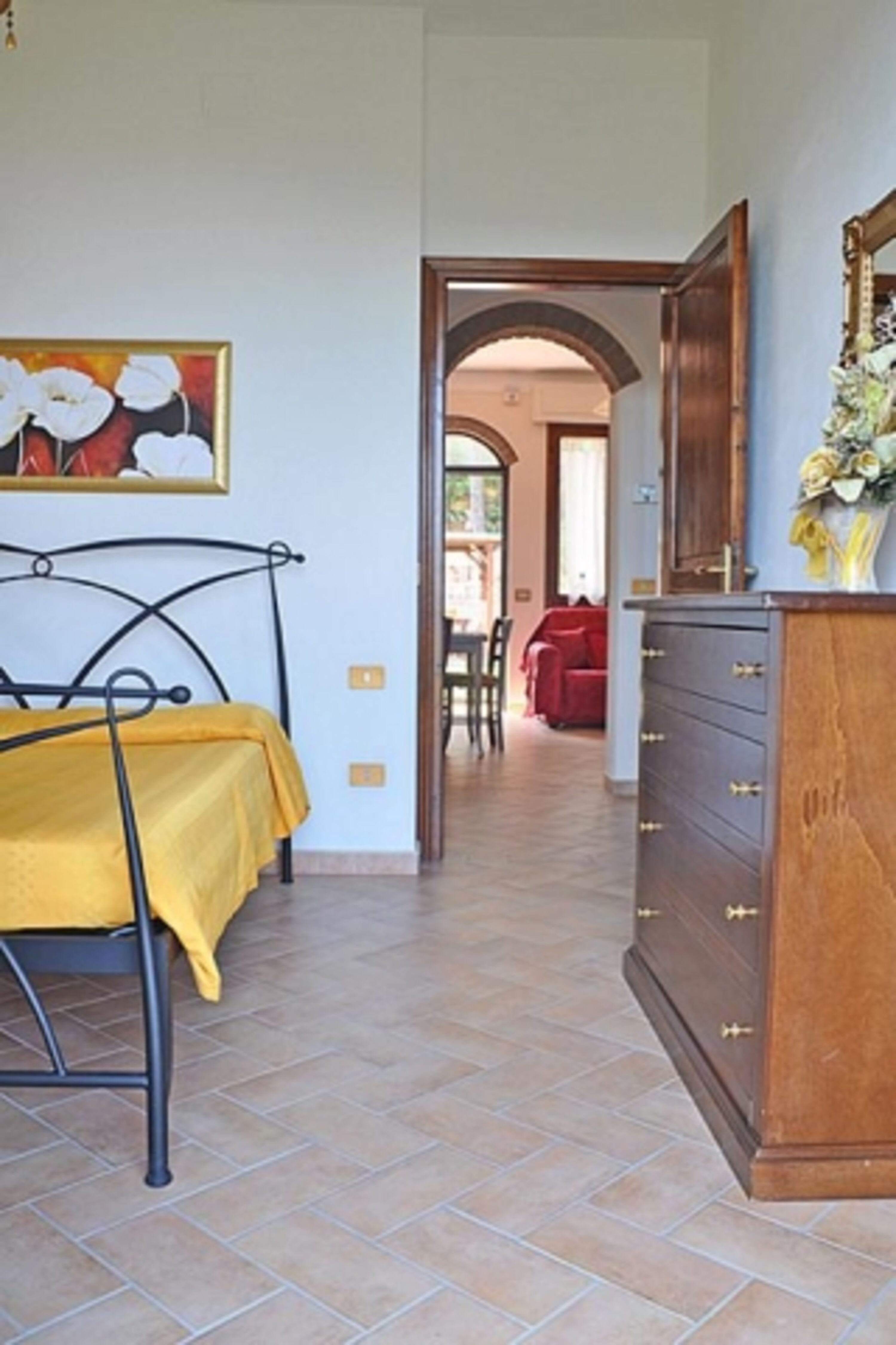Schlafzimmer mit Doppelbett