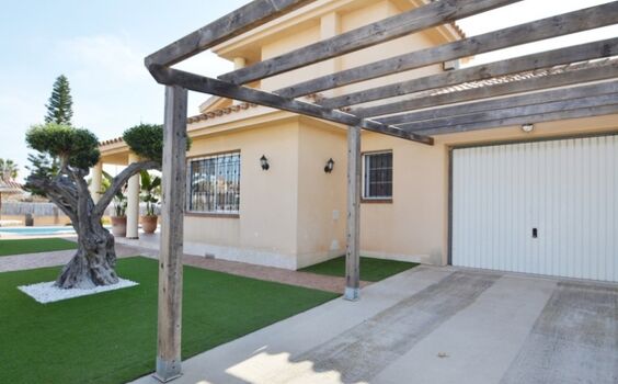 Garage und PKW Stellpatz