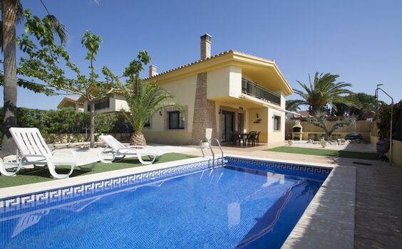 Villa Moreno mit Apartment für 6-10 Personen