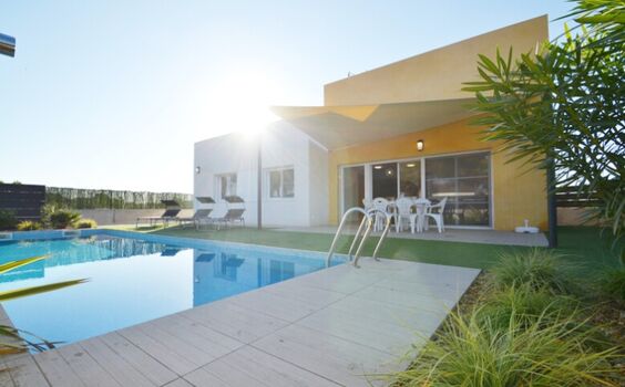 Unser sehr modernes Casa Salines mit großem Privatpool