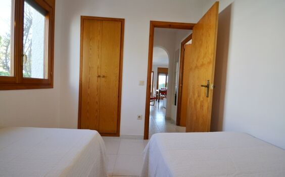 Schlafzimmer mit Einbauschränken