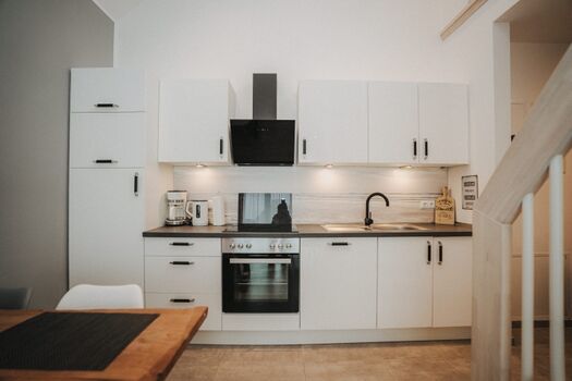 Moderne Küchenzeile  - alles da zum entspannten Kochen