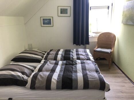 Schlafzimmer 2