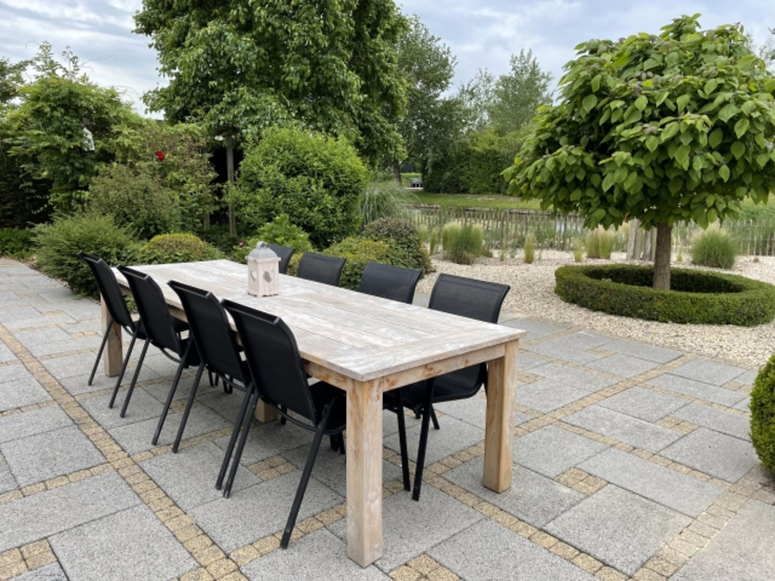 Gartentisch für 10 Personen 