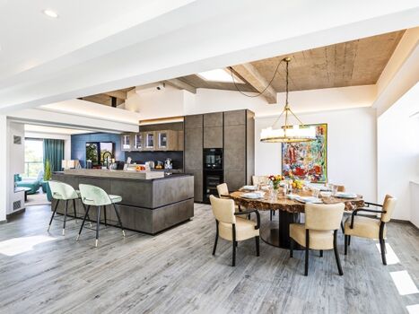 Küche mit Essbereich