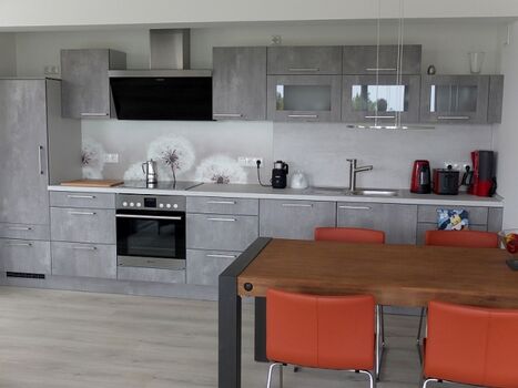 Küche mit Essbereich