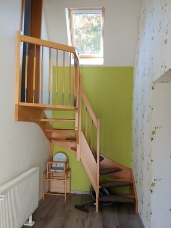 Treppe zu Schlafzimmer 1