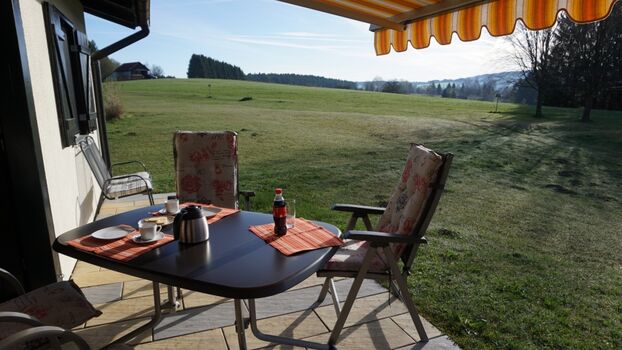 Terrasse mit Markise