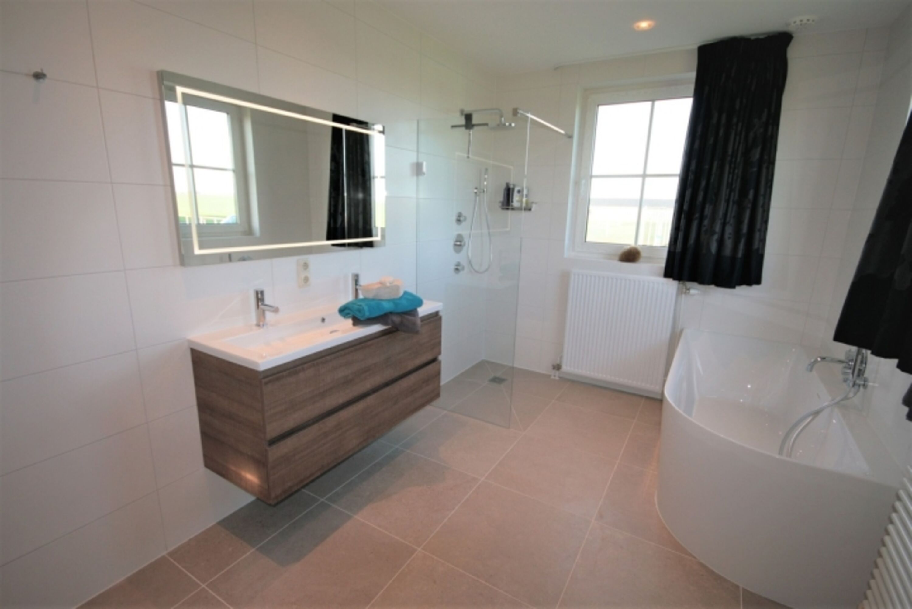 Badezimmer Erdgeschoss